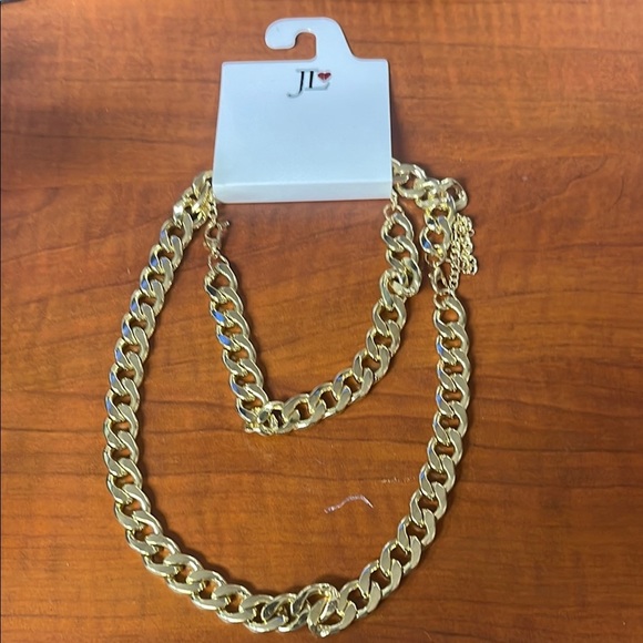 Gold Curb Link Chunky Necklace - Picture 1 of 3